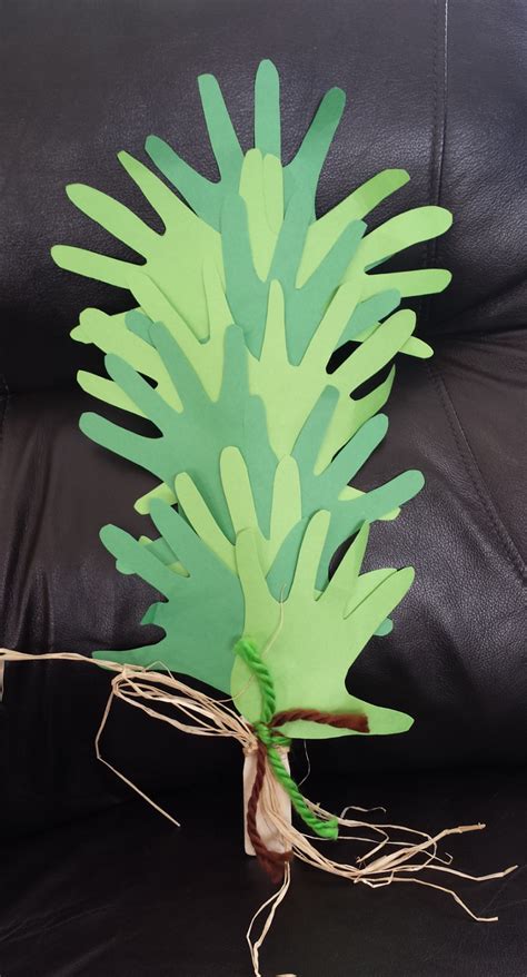 Palm Craft With Lesson Ideas For The Triumphal Entry Palm Sunday Palm