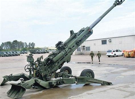 Indian Army Deploys American M 777 Light Howitzers Near China Border
