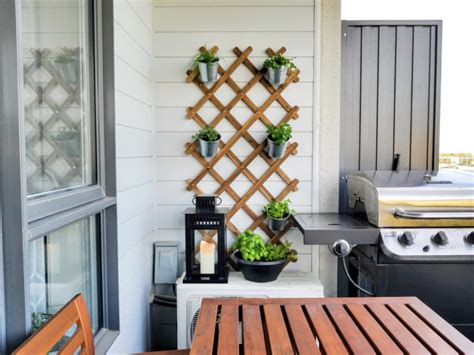 Balcony Garden Ideas How To Plant An Urban Herb Garden In 2020