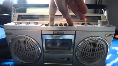 Sony Cfs 47l Boombox Vintage 80 S Radio Casette Recorder Youtube