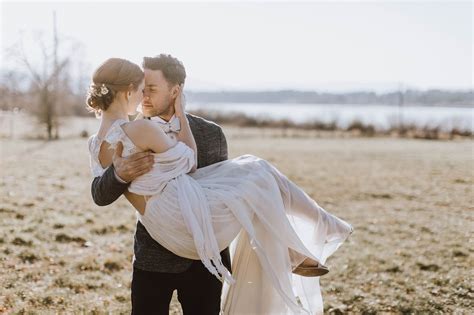 Bride And Groom Poses List Classical And Creative