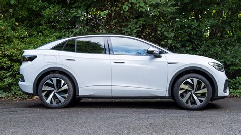 Volkswagen Id5 Review 2024 Germanys Best Electric Suv Totallyev