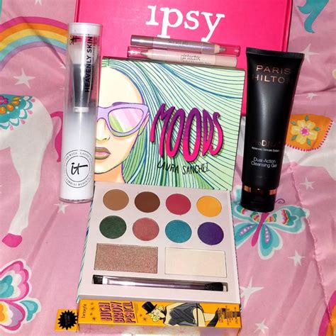Ipsy April Glam Bag Plus R Beautyboxes