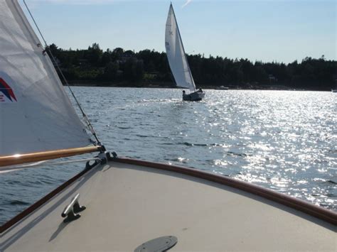 Pleasant Cruising On A Classic Daysailer With Electric Auxiliary Us