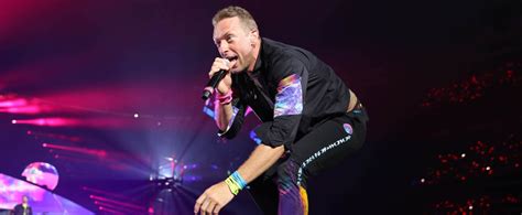 Chris Martin Has A Lung Infection Coldplay Postpones Shows
