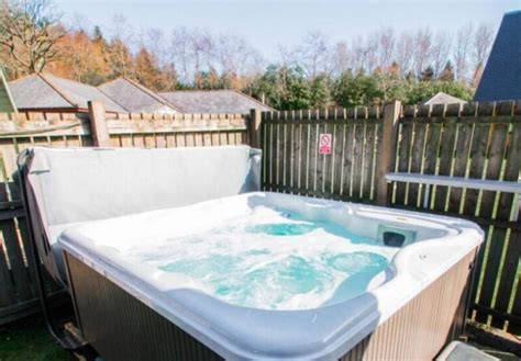 Lodges With Hot Tubs In Scotland Full Guide For 2023