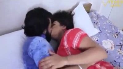 Hot Mallu Bhabhi Nude Mulai Sappi Ookum Sex Video Sexy Mallu Movies