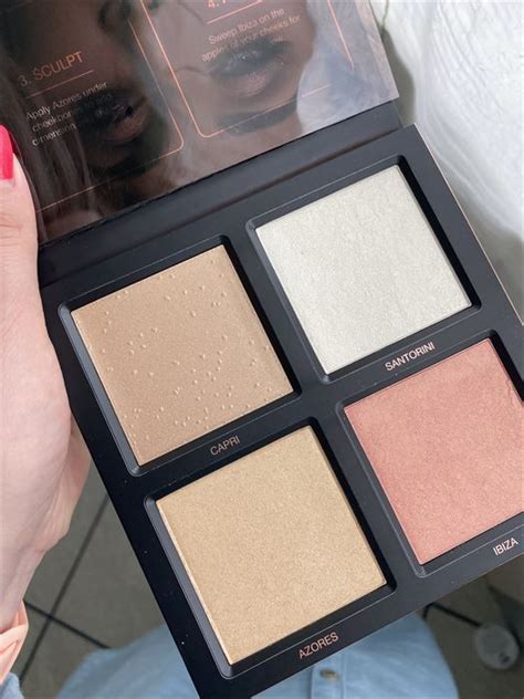 Eladó Huda Beauty 3d Highlighter Palette Pink Sands