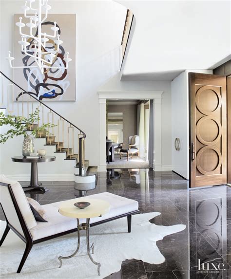 35 Foyers With Statement Art Pieces Luxedaily Design Insight From