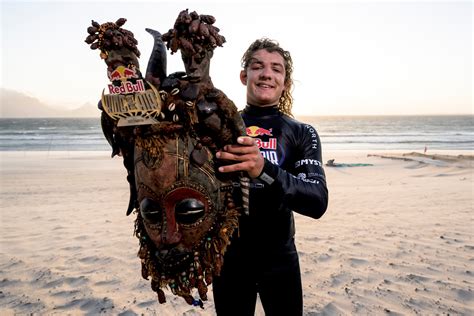 Rookie Victorious At 10th Anniversary Of Windy Cape Town Kitesurfing Event The Newspaper