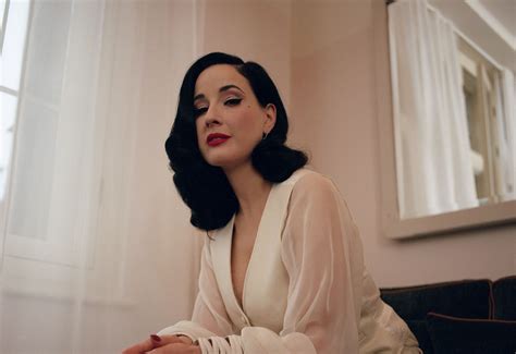 Dita Von Teese Interview Queen Of Burlesque Dishes On Her Debut