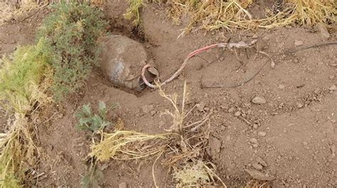 Hakkari De Pkk L Ter Ristlere Ait Silah Patlay C Ve M Himmat Ele