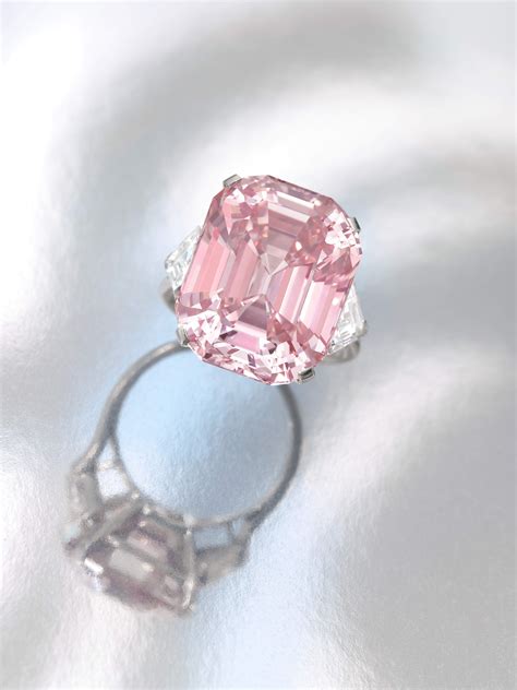 Unique engagement rings are those with a center diamond or gemstone with side setting of round, pear cut, emerald cut, baguette etc diamonds. DIAMOND AUCTION RECORD SMASHED « antiquesandartireland.com