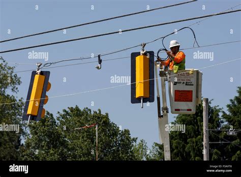 Overhead Traffic Lights Hi Res Stock Photography And Images Alamy