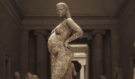Rihanna Honoured With Marble Statue At Met Gala 2022