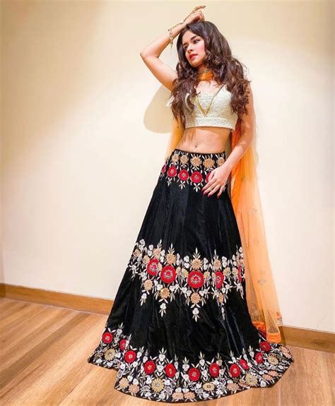 Avneet Kaur Fancy Dress Design Stylish Dresses Indian Outfits Lehenga