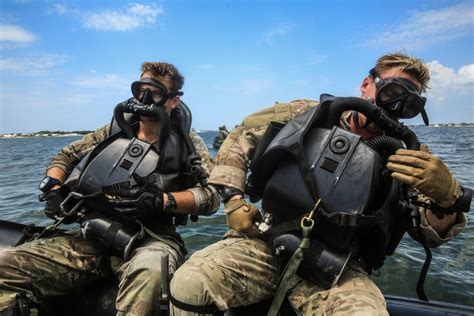 How To Prepare Your Body For All Phases Of Army Dive Training