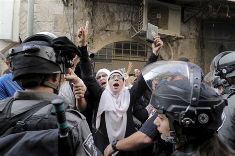 On Eve Of Holiday Israeli Police And Palestinians Clash At Al Aqsa Mosque The New York Times