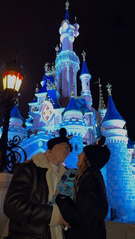Pin By Yar ⏝ On Celiareinah Disneyland Couples Pictures Disneyland
