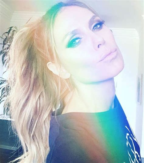 She loves her ol' ball and chain. Heidi Klum defies age with wardrobe malfunction in boob ...