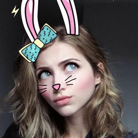 Emily Rudd Future Girlfriend Debby Ryan Rudd Celebs Celebrities