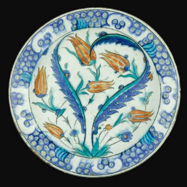 An Iznik Polychrome Pottery Dish Turkey Circa 1585 Lot Sotheby S