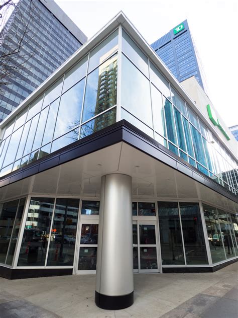 Edmonton City Centre Mall Renovations M 2s Lasalle Investment