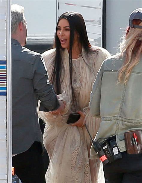 Kim Kardashian On The Set Of Oceans Eight 17 Gotceleb