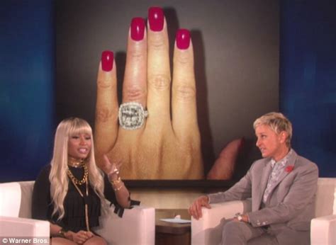 Nicki Minaj Cools Engagement Rumors To Meek Mill By Ditching Diamond