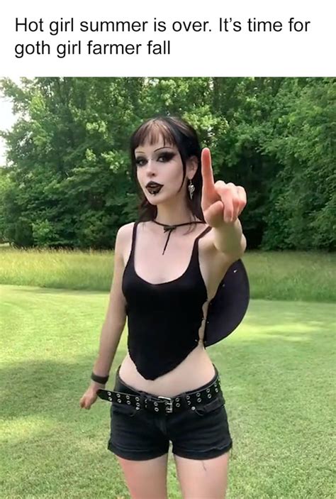 This Sexy Goth Girl Farmer Has The Internet Simping 20 Photos