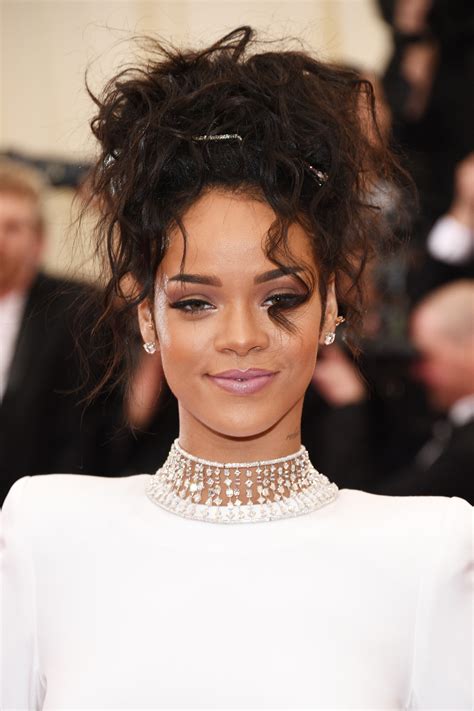 Rihanna Best Hair And Makeup Moments Teen Vogue