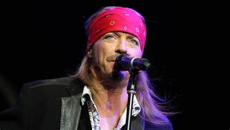 Bret Michaels Lives With Type 1 Diabetes Rocker Has Medical Emergency In Concert Canada