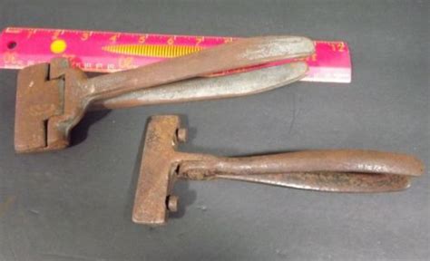 2 Old Vintage Fairmont Tongs Sheet Metal Tools For A Tinsmith Or