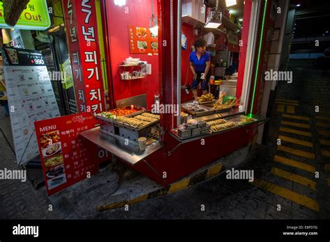 Street Food Vendors Seoul South Korea Stock Photo Alamy