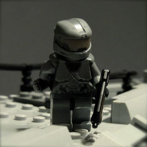 Lego Halo Reach Courtyard Firefight Noble 6 Flickr Photo Sharing