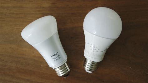 Comparing Two Of The Best Smart Light Bulbs Youtube