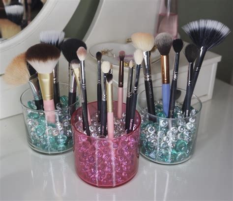 Create an easy and attractive way to enhance this new routine by crafting a diy makeup brush stand out of a block of wood. Easy DIY Makeup Brush Holders Using Old Candle Jars