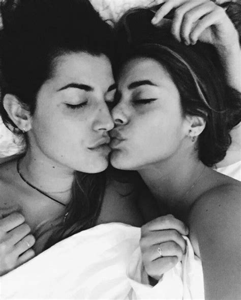 P I N T E R E S T Patriciaperusko Cute Lesbian Couples Lesbian Love Couple Fotos Gay Couple