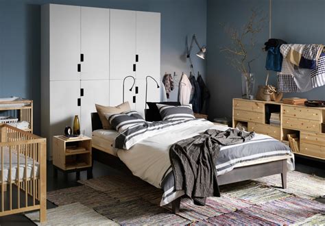 While most of these bedrooms use exclusively ikea products , others cleverly add those swedish design sensations to their existing framework to create a truly exceptional, cozy ambiance. 45 Ikea Bedrooms That Turn This Into Your Favorite Room Of ...