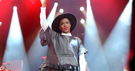 Lauryn Hill Slammed After She Shows Up Two Hours Late To Atlanta Show Gets Mic Cut After 40 Minutes