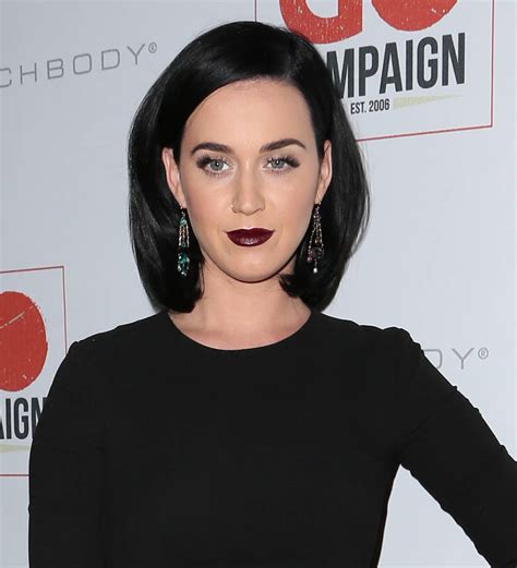 Katy Perry Stuns Covergirl Bosses With New Black Lipstick Young Hollywood