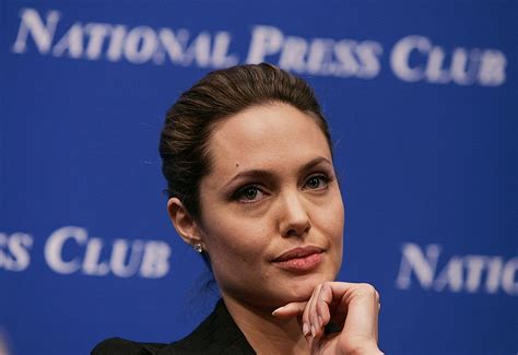 Angelina Jolie Iq Rarely Hollywood Actress And Humanitarian