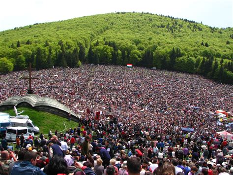 Csíksomlyói búcsú 2009 csíksomlyói búcsútovábbiak. Csíksomlyó-Búcsú | Hargita Mosolya Vendégház