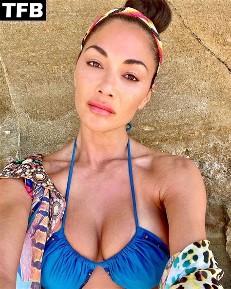Nicole Scherzinger Shows Off Her Sexy Tits Photos Onlyfans Leaked Nudes
