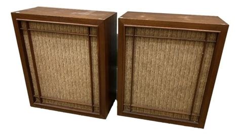 50 Best Vintage Speakers That Give Odds To Modern Systems