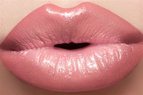 Tips To Avoid Chapped Lips In The Winter