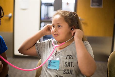 A Day At Our Chicas Stem Summer Camp — Adelante Mujeres