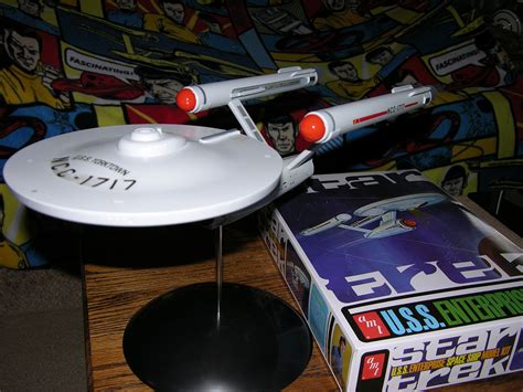 Star Trek Classic Uss Enterprise 50th Plastic Model Spaceship Kit
