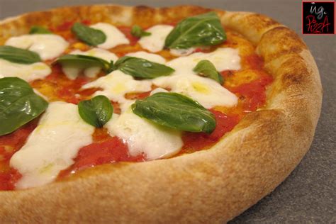 Pizza Margherita Con Mozzarella Di Bufala Ing Pizza