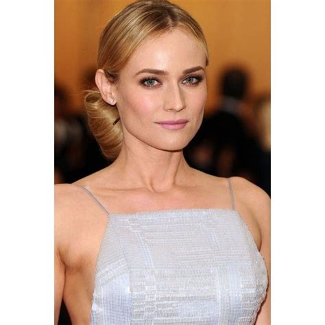 Diane Kruger With A Sleek Bow Detail Updo Hair Updos Hair Styles 2014 Celebrity Hairstyles